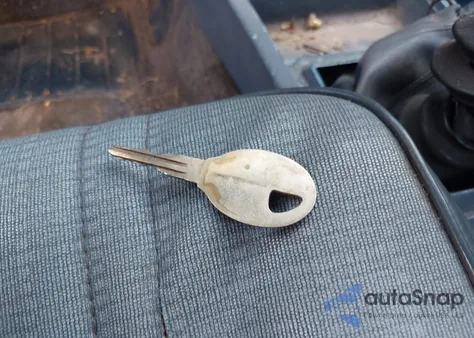 1985 Nissan 720 King Cab z USA, uszkodzony, nr VIN 1N6ND06S6FC344794